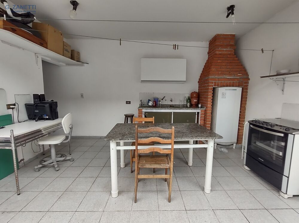 Casa à venda com 2 quartos, 150m² - Foto 4