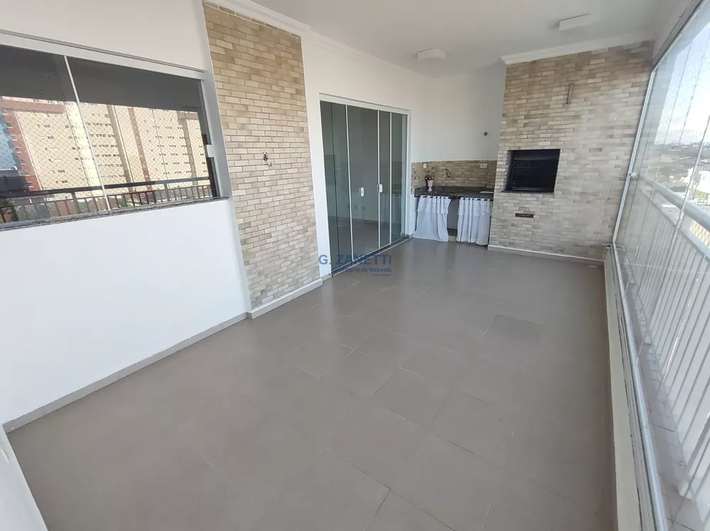 Apartamento à venda com 3 quartos, 130m² - Foto 2