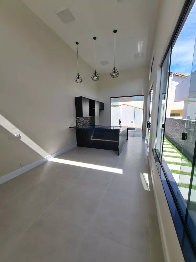 Casa à venda com 3 quartos, 145m² - Foto 2