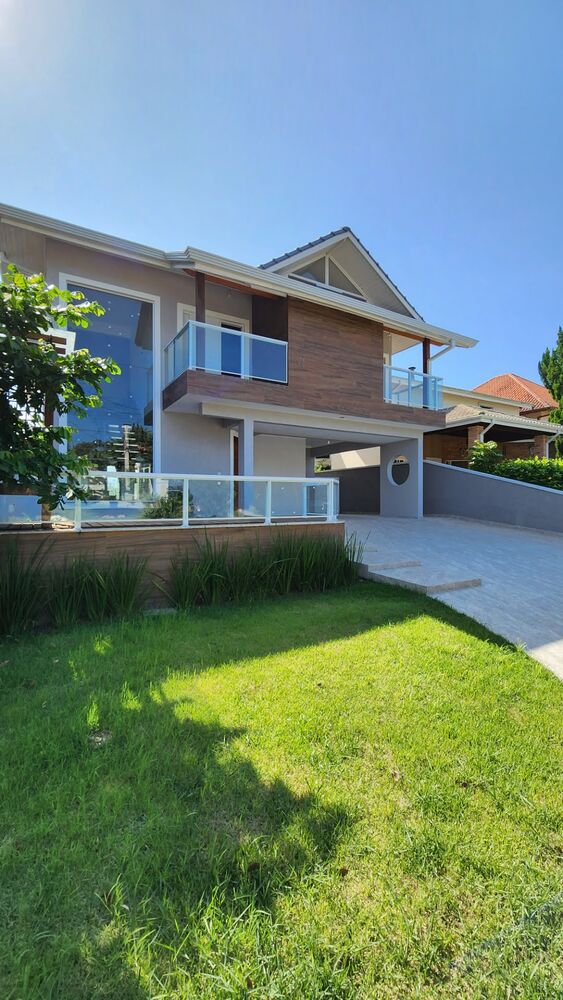 Casa de Condomínio à venda com 5 quartos, 350m² - Foto 1