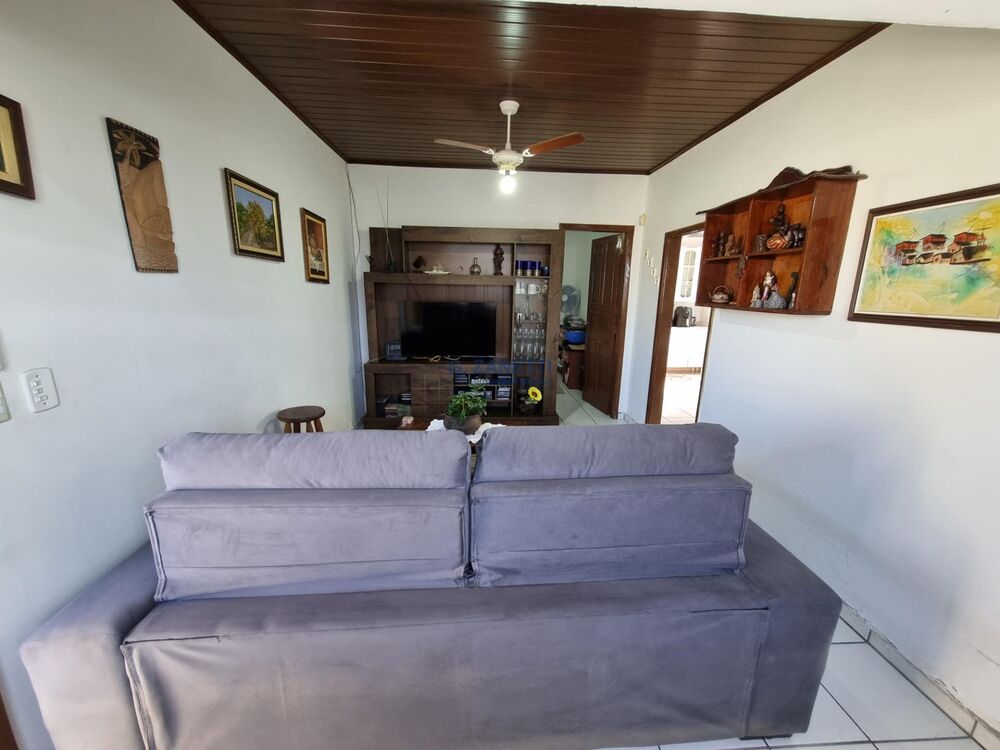 Casa à venda com 4 quartos, 120m² - Foto 1