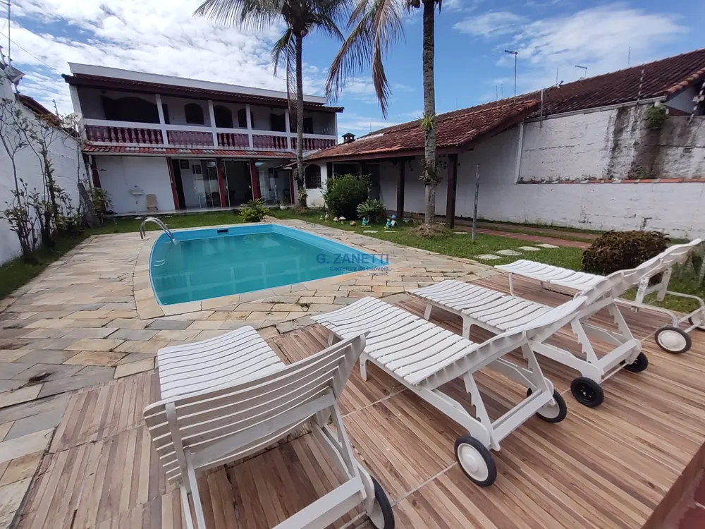 Casa, 3 quartos, 180 m² - Foto 1