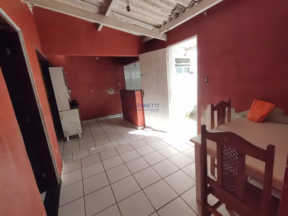 Casa à venda com 3 quartos, 64m² - Foto 6