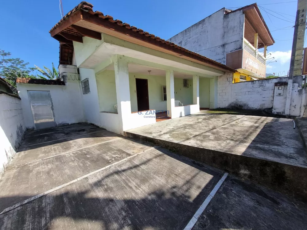 Casa à venda com 3 quartos, 147m² - Foto 1