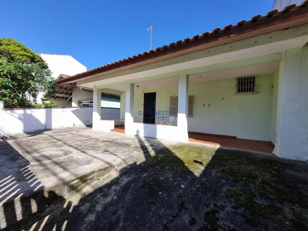 Casa à venda com 3 quartos, 147m² - Foto 2