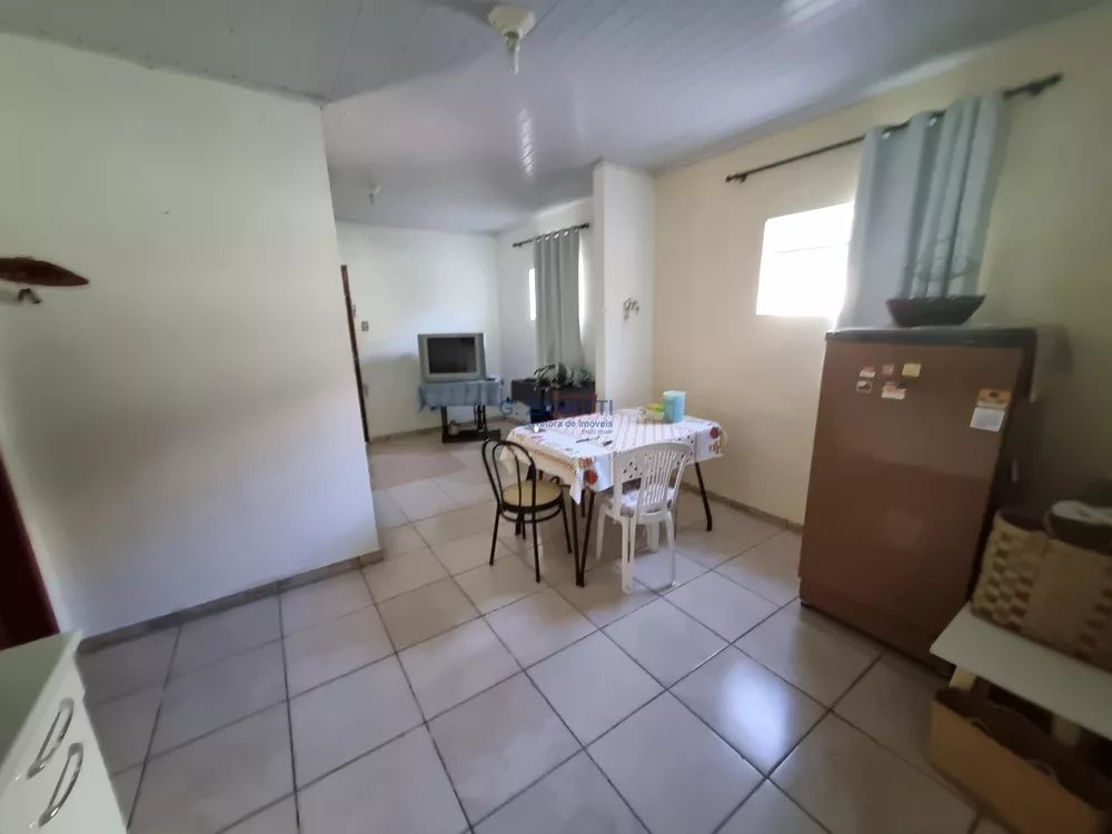 Casa à venda com 3 quartos, 147m² - Foto 4