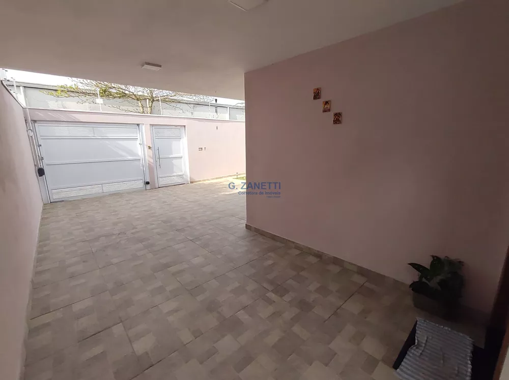 Casa à venda com 5 quartos, 150m² - Foto 2