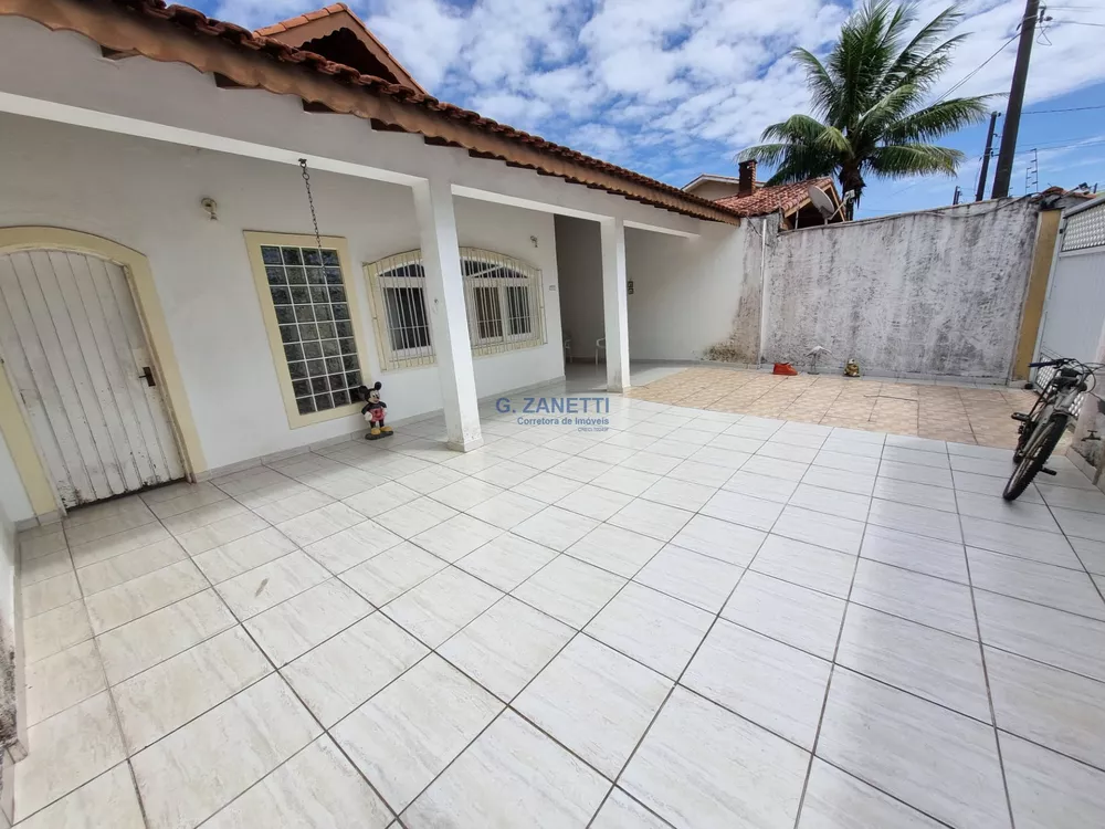 Casa à venda com 3 quartos, 150m² - Foto 2