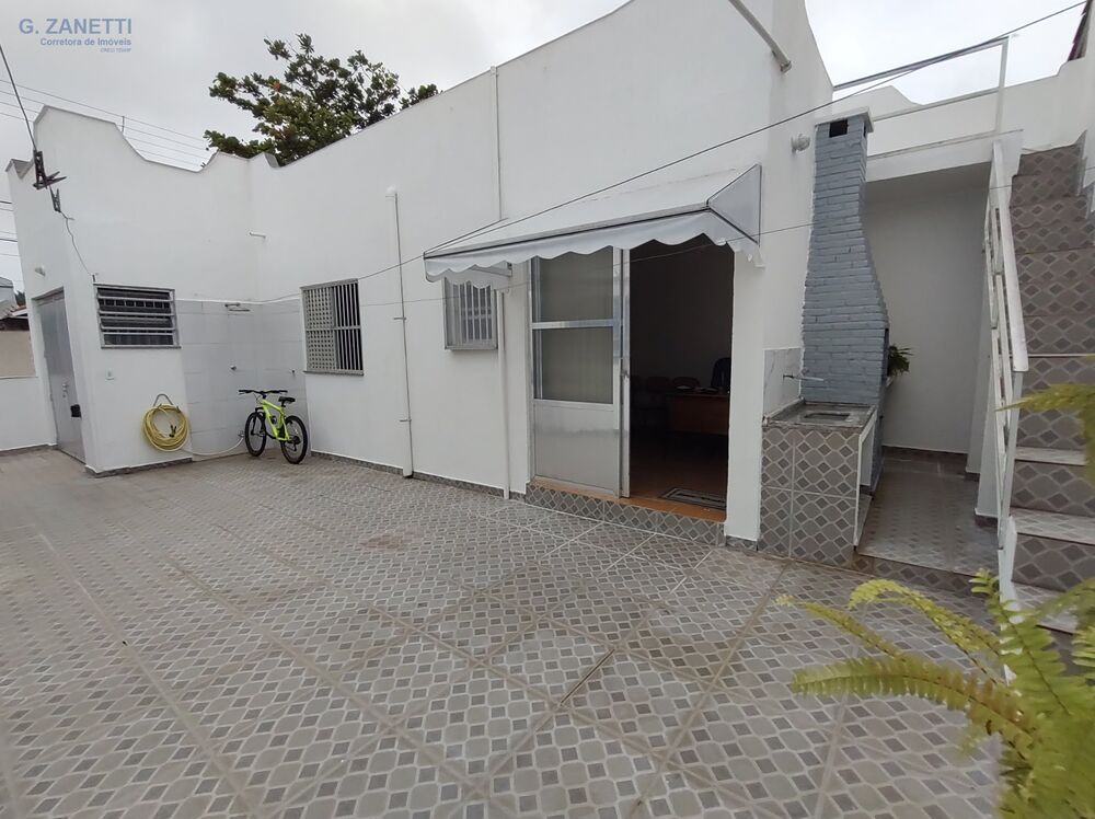 Casa, 4 quartos, 210 m² - Foto 1