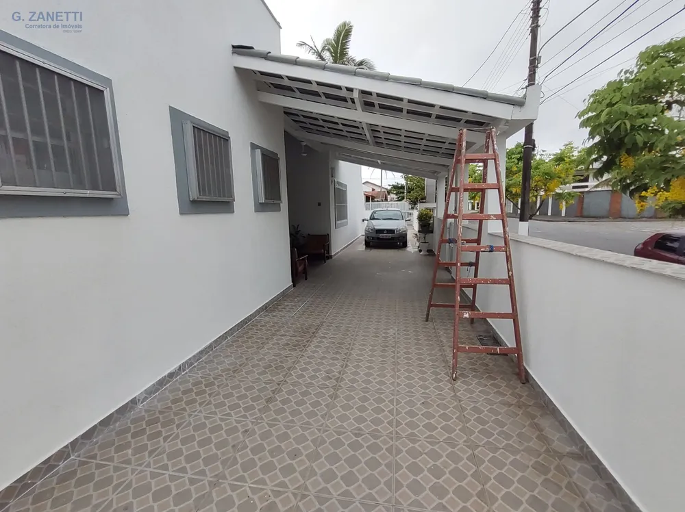 Casa, 4 quartos, 210 m² - Foto 9