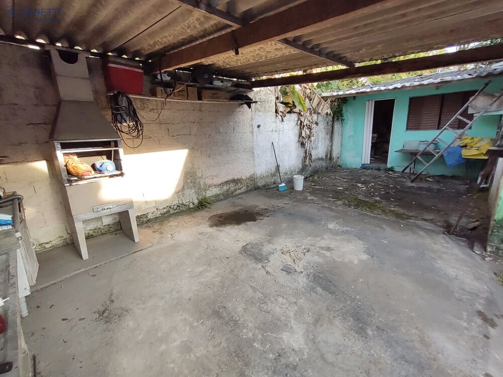 Casa à venda com 1 quarto, 80m² - Foto 2