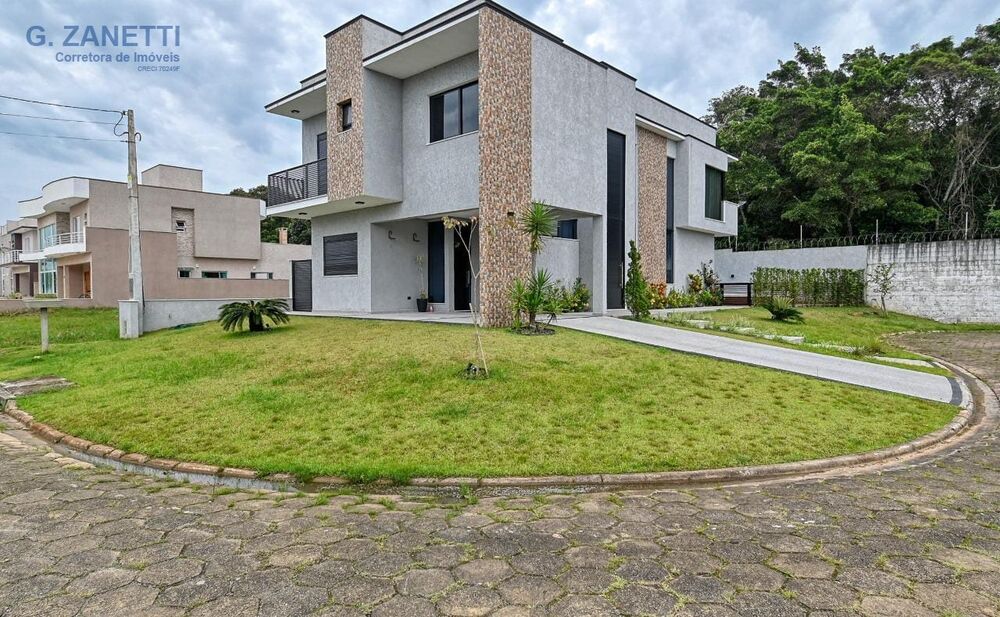 Casa de Condomínio à venda com 4 quartos, 196m² - Foto 1