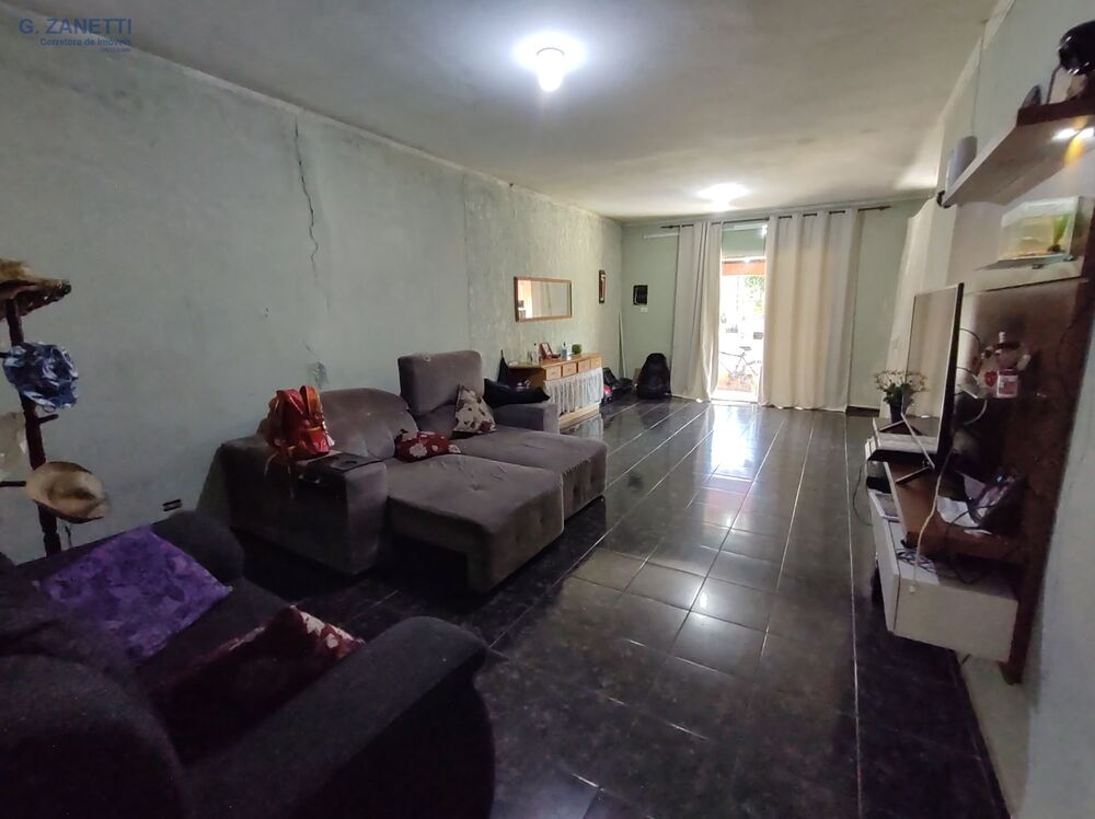 Casa, 4 quartos, 150 m² - Foto 1