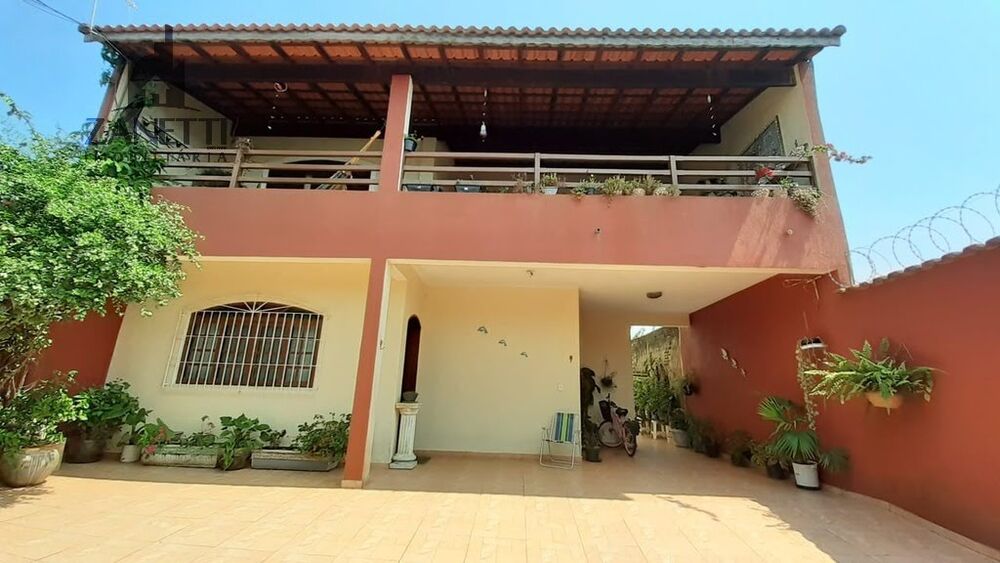 Casa, 5 quartos, 238 m² - Foto 2