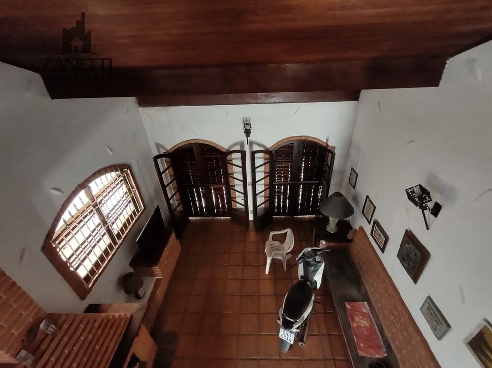Casa à venda com 3 quartos, 288m² - Foto 4