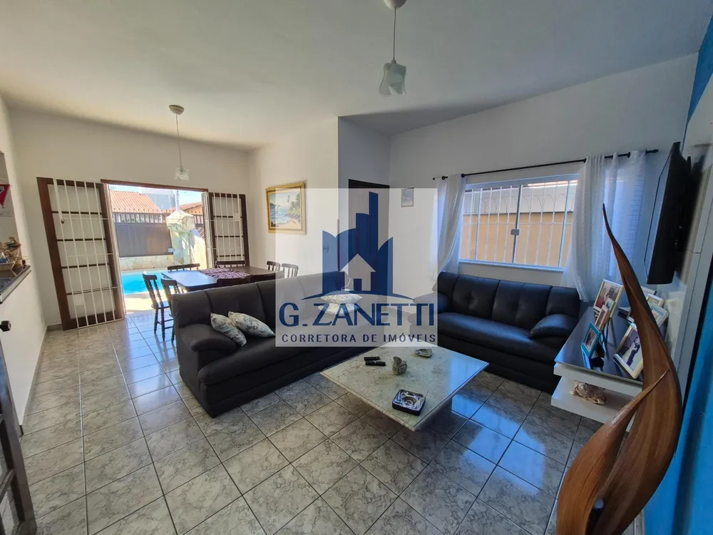 Casa, 3 quartos, 174 m² - Foto 1