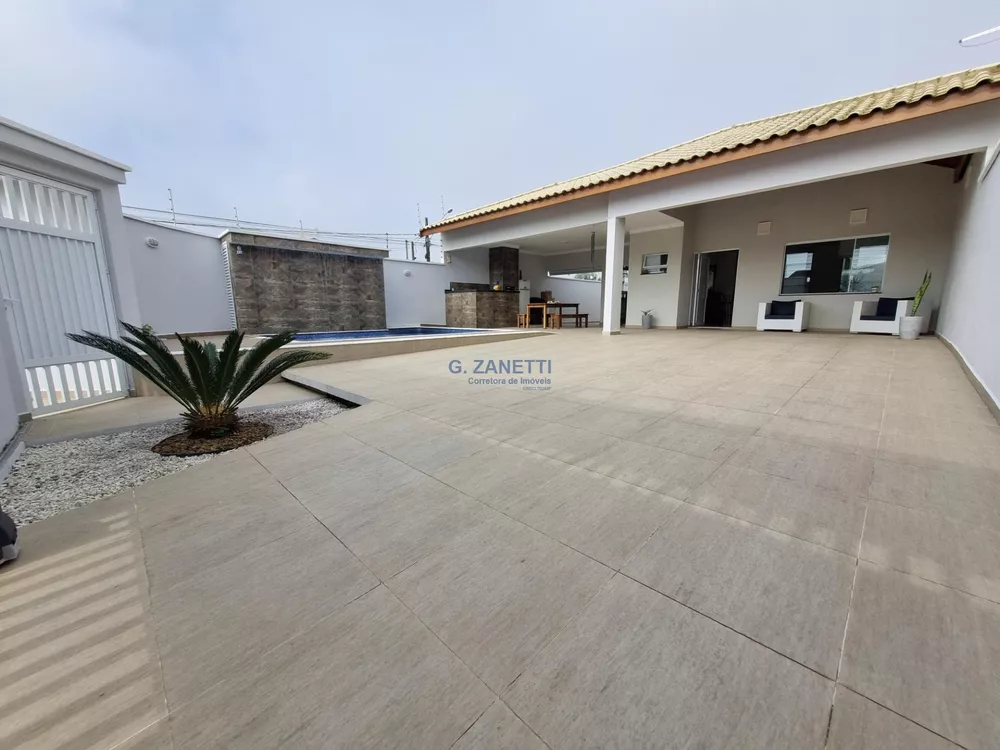 Casa à venda e aluguel com 3 quartos, 164m² - Foto 1