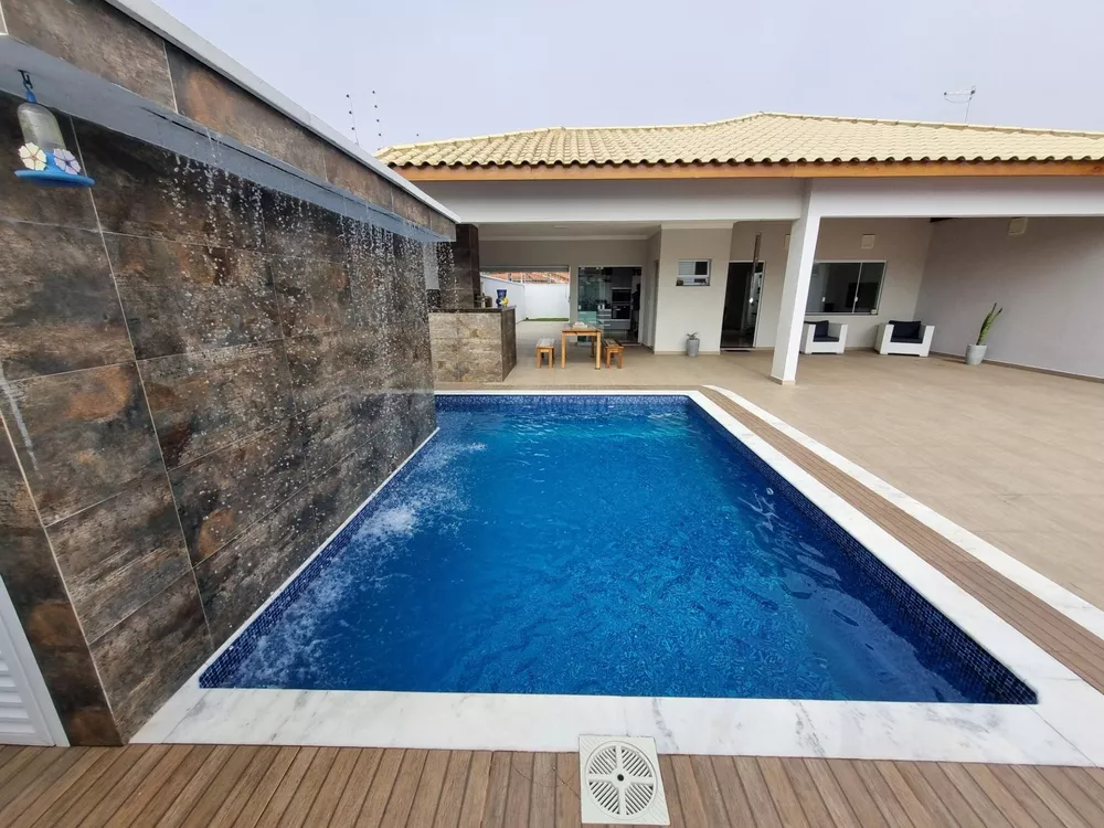 Casa à venda e aluguel com 3 quartos, 164m² - Foto 2