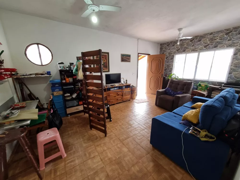 Casa à venda com 2 quartos, 194m² - Foto 3