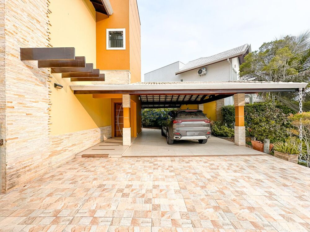 Casa de Condomínio à venda com 3 quartos, 350m² - Foto 1