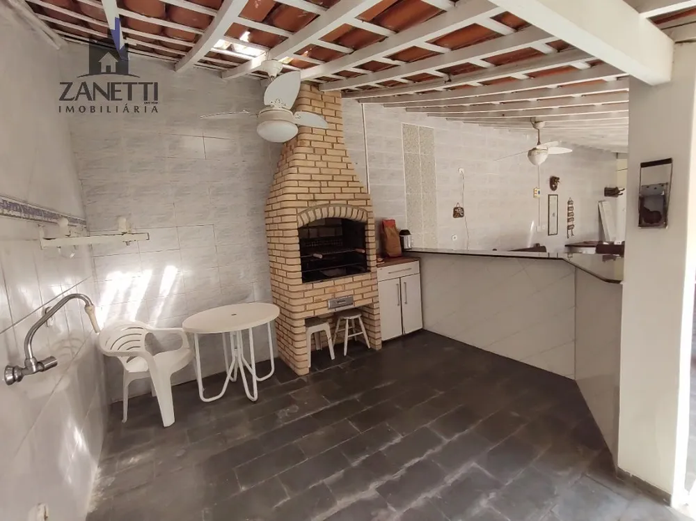 Sobrado, 6 quartos, 234 m² - Foto 4