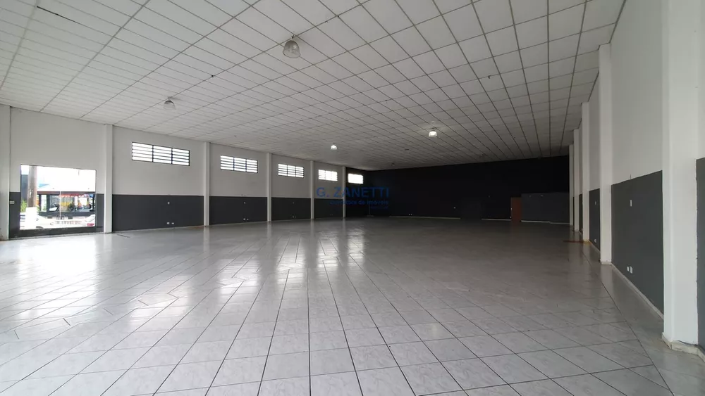 Depósito-Galpão-Armazém para alugar, 750m² - Foto 1