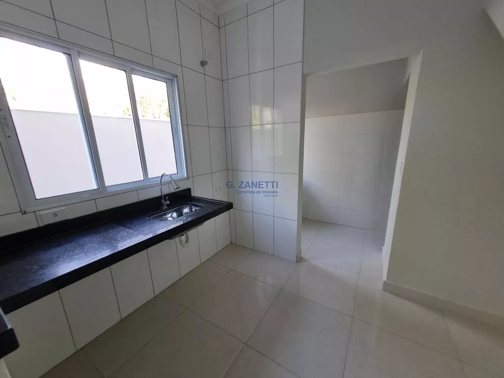 Casa à venda com 2 quartos, 71m² - Foto 8