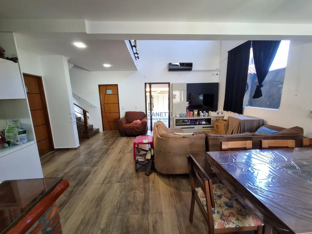 Casa, 6 quartos, 249 m² - Foto 9