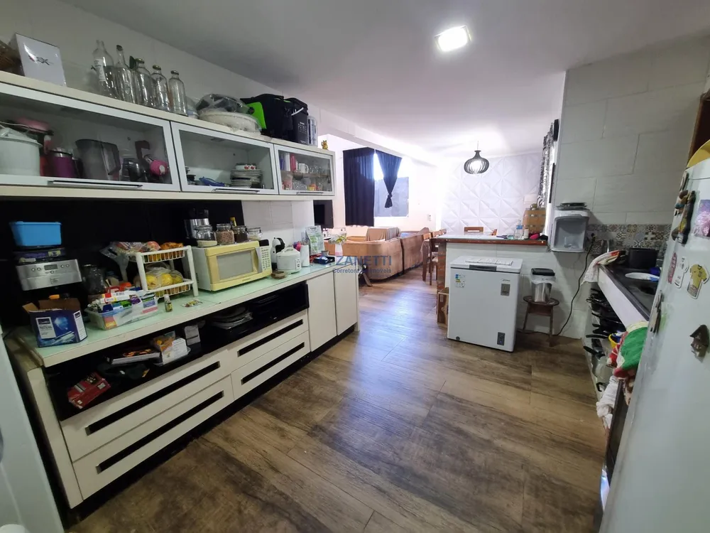 Casa, 6 quartos, 249 m² - Foto 2