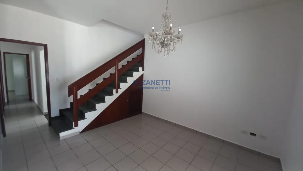 Casa, 3 quartos, 191 m² - Foto 1