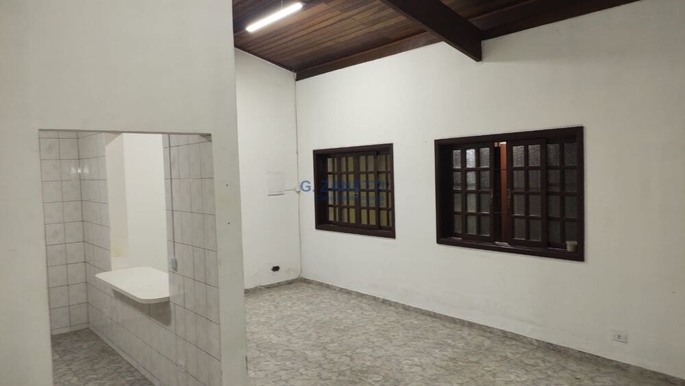 Casa à venda e aluguel com 3 quartos, 229m² - Foto 3