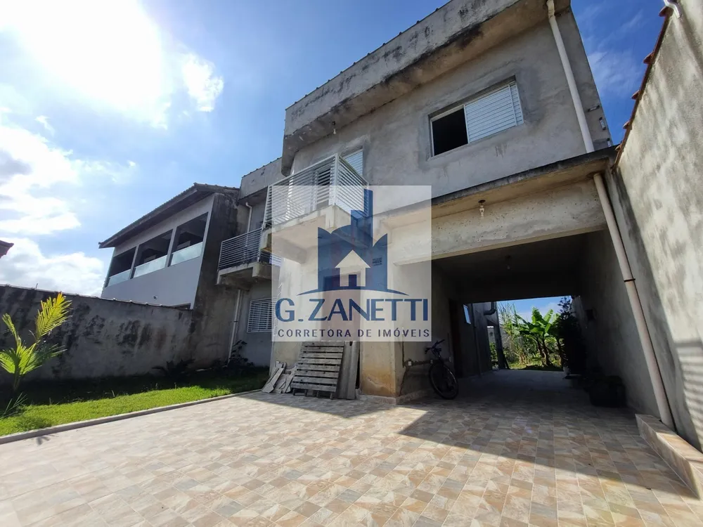 Casa, 3 quartos, 204 m² - Foto 1