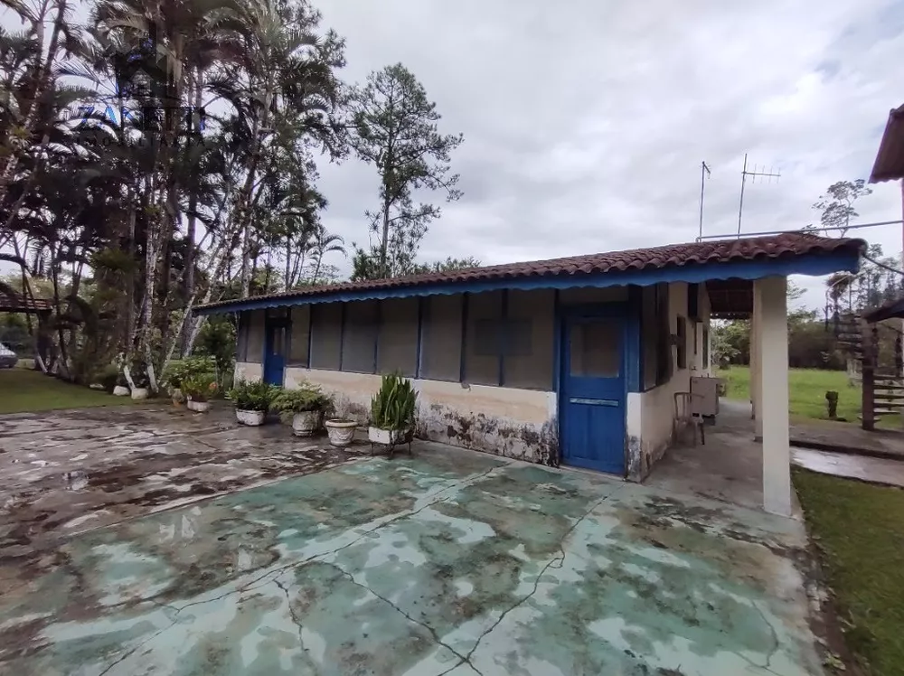 Fazenda à venda com 2 quartos, 160m² - Foto 1