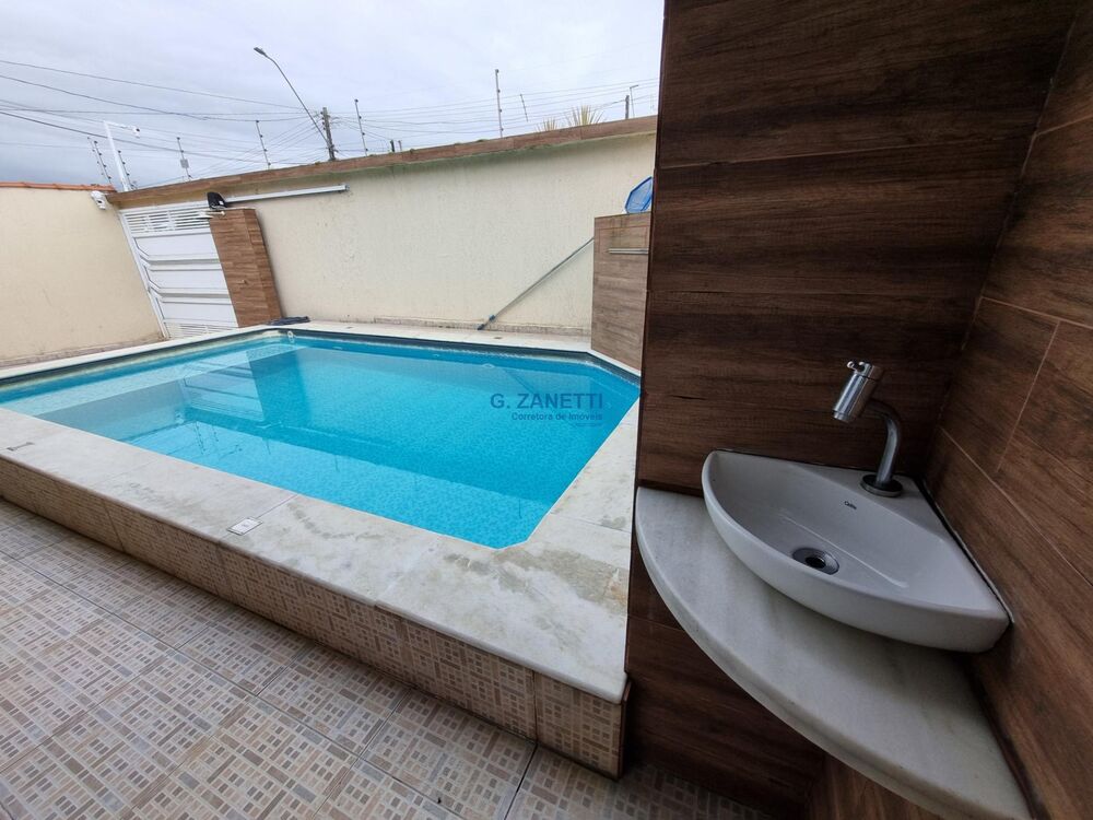 Casa à venda com 3 quartos, 140m² - Foto 2
