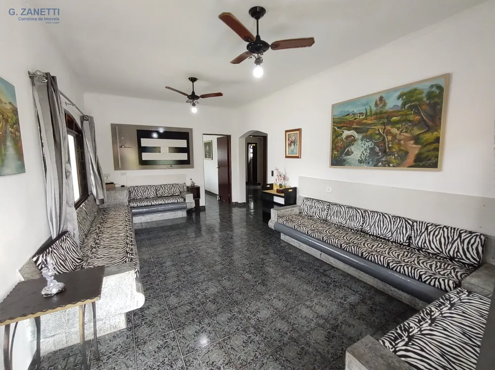Casa, 4 quartos, 250 m² - Foto 1