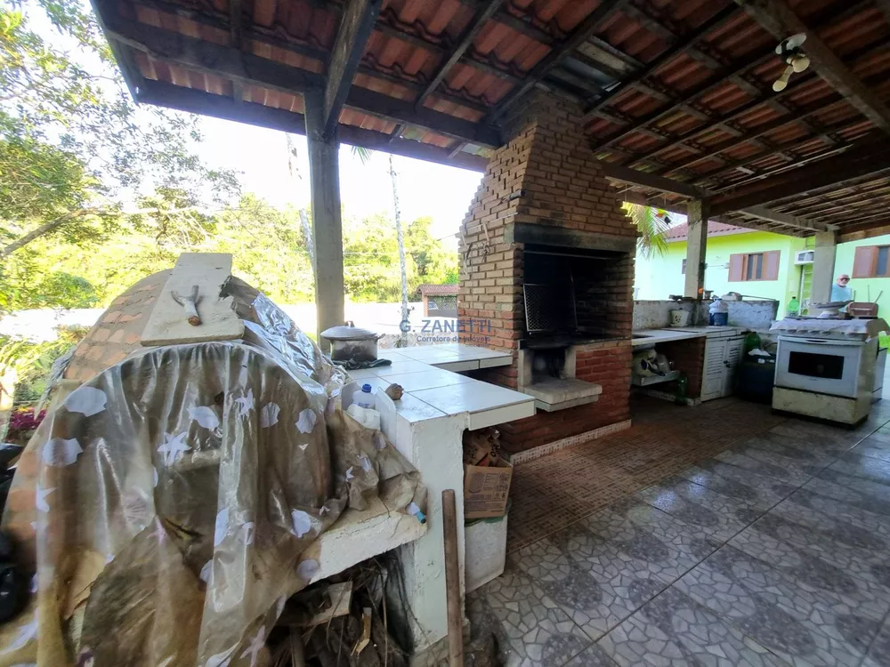 Casa de Condomínio à venda com 4 quartos, 272m² - Foto 4