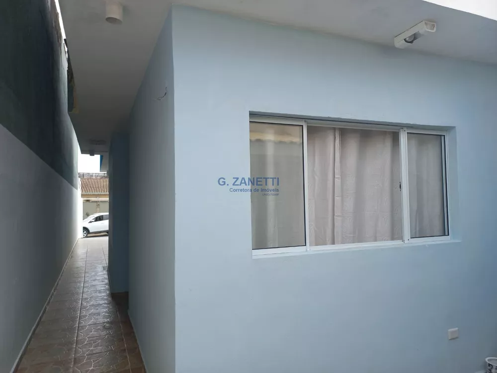 Casa à venda com 2 quartos, 80m² - Foto 2