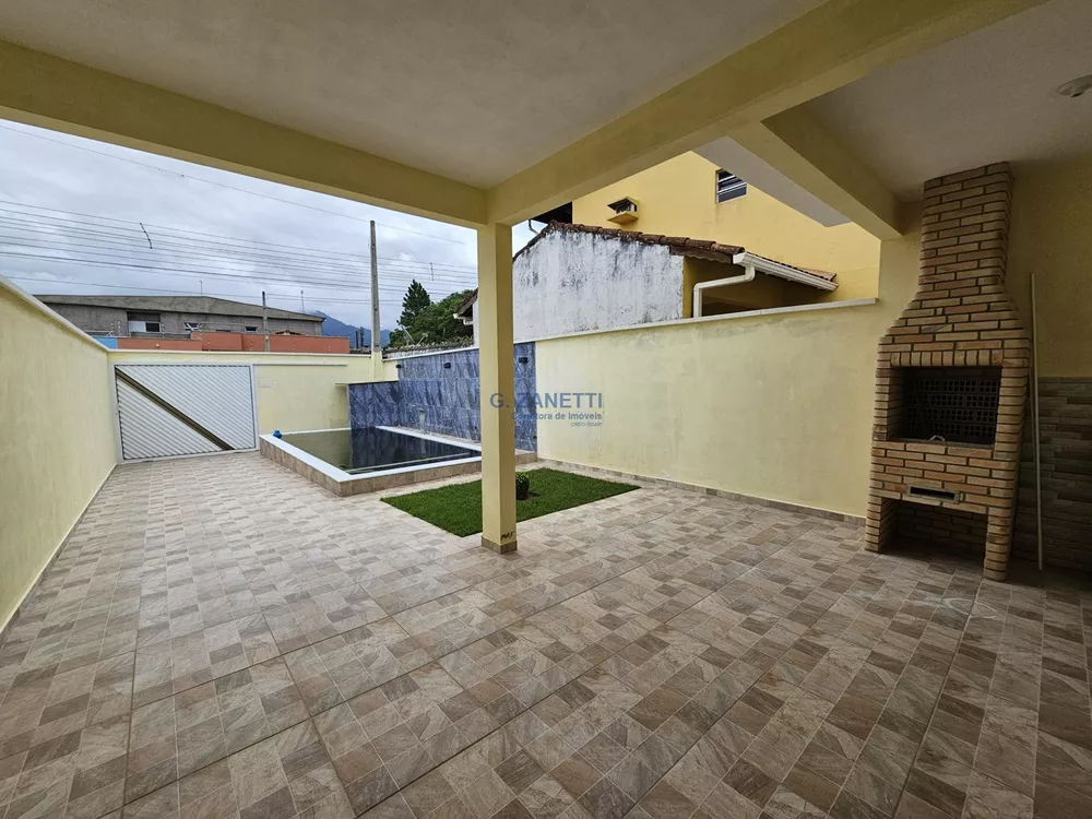 Casa à venda com 3 quartos, 100m² - Foto 1