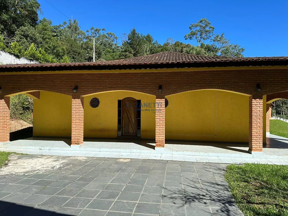 Fazenda à venda com 3 quartos, 1000m² - Foto 4