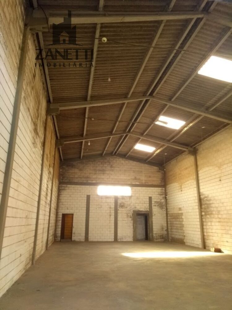 Depósito-Galpão-Armazém para alugar, 220m² - Foto 1