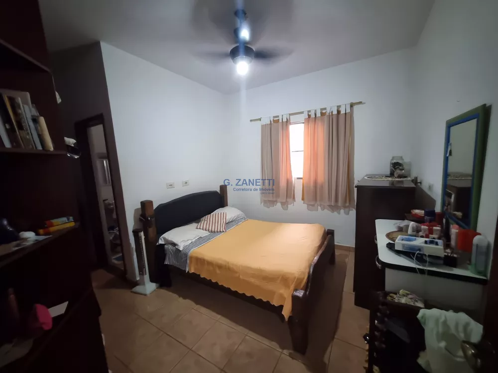 Casa à venda com 3 quartos, 196m² - Foto 3