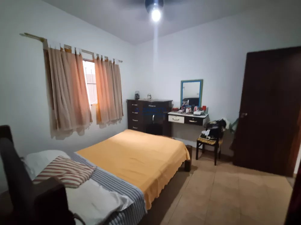 Casa à venda com 3 quartos, 196m² - Foto 4