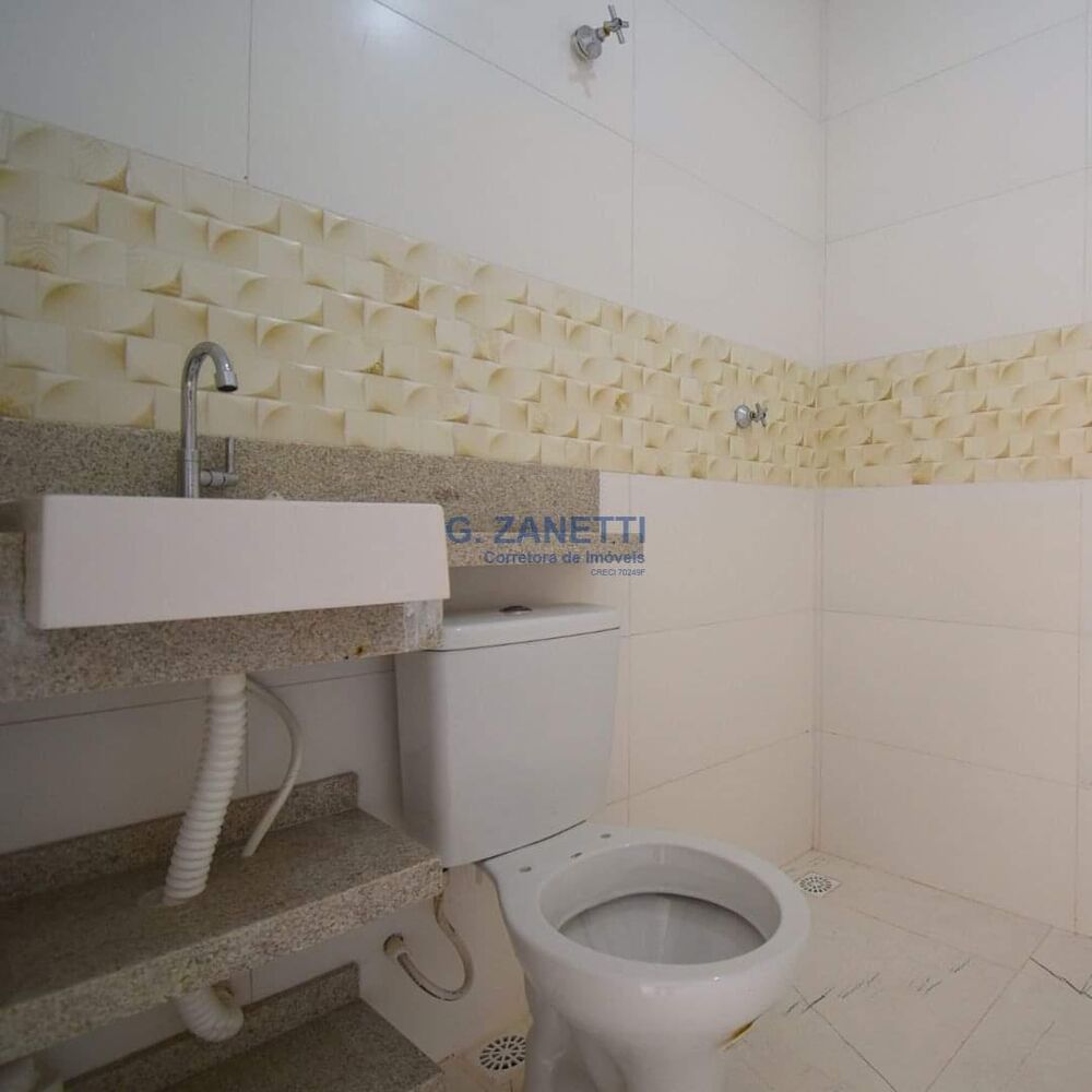 Casa à venda com 2 quartos, 53m² - Foto 1