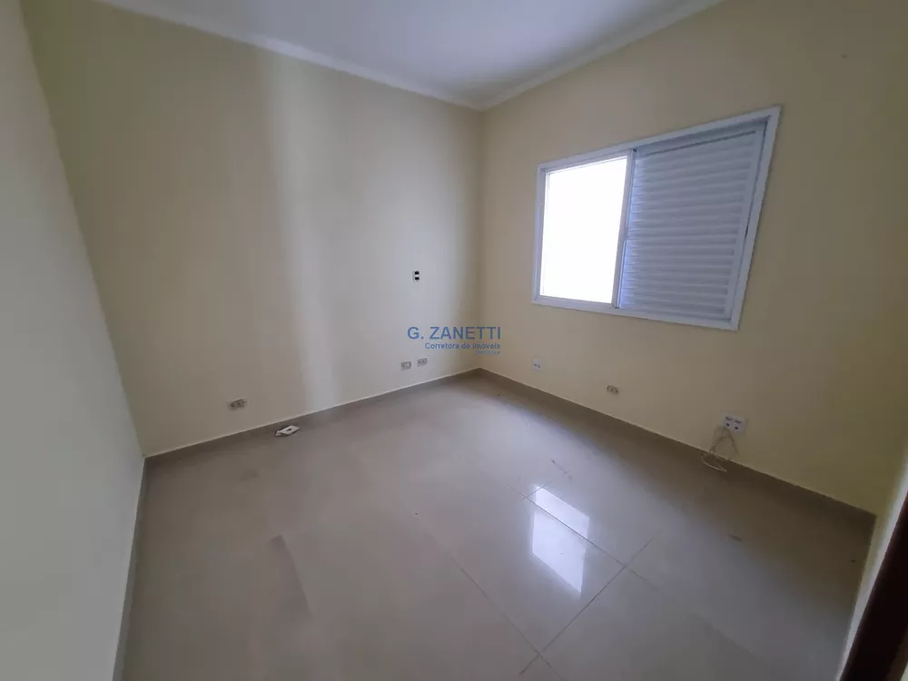 Casa de Condomínio para alugar com 4 quartos, 200m² - Foto 4