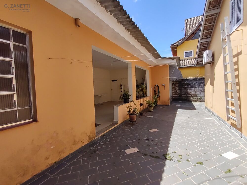 Casa, 4 quartos, 287 m² - Foto 2