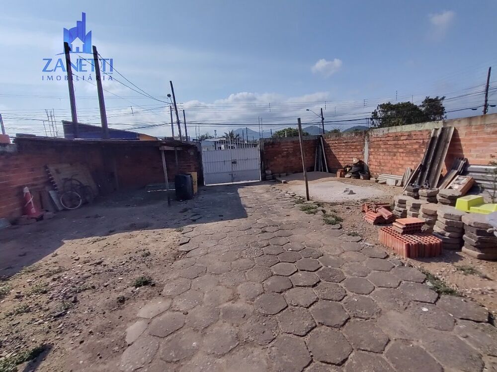 Casa à venda com 2 quartos, 300m² - Foto 3