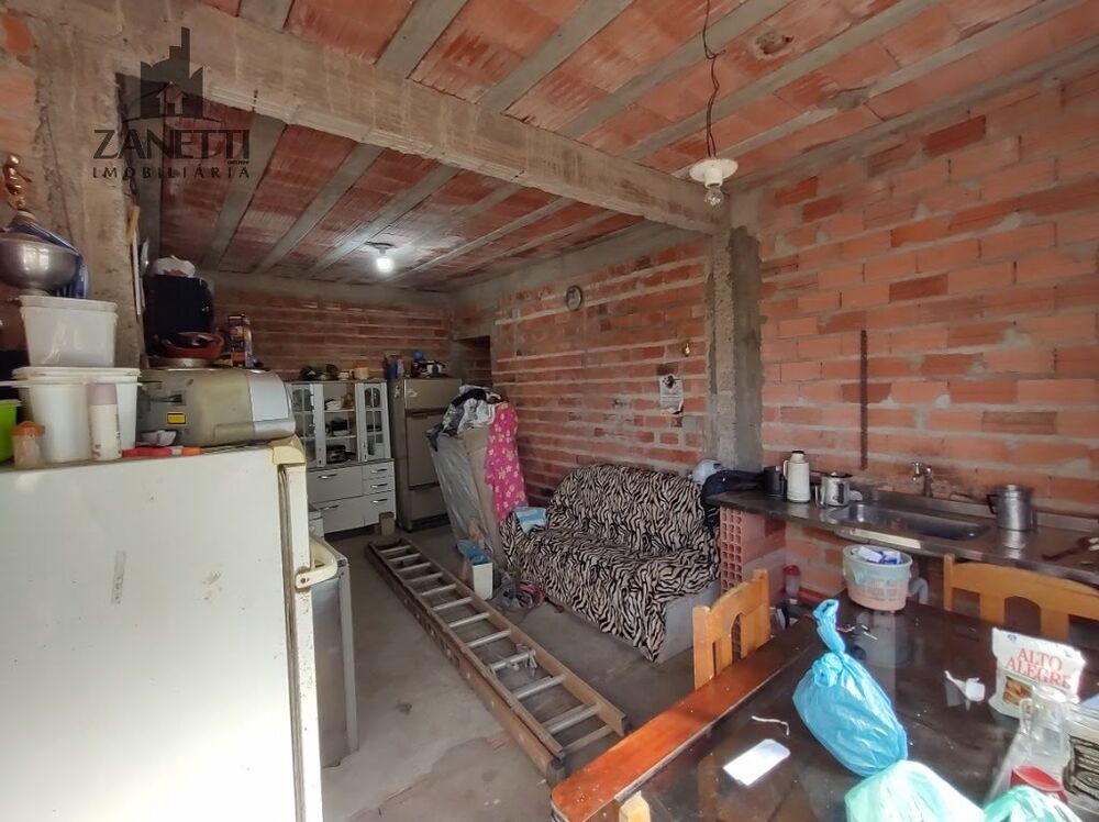 Casa à venda com 2 quartos, 300m² - Foto 6