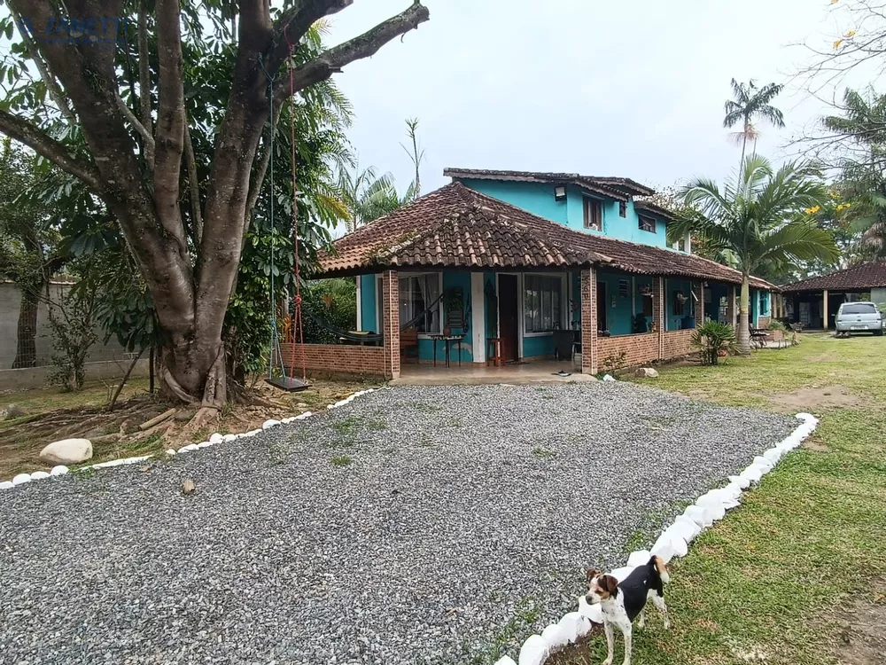 Fazenda à venda com 4 quartos, 300m² - Foto 1