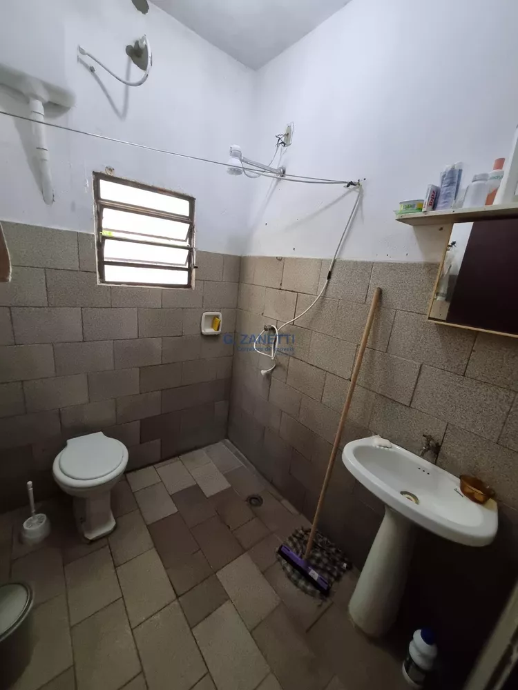 Casa à venda com 1 quarto, 69m² - Foto 2