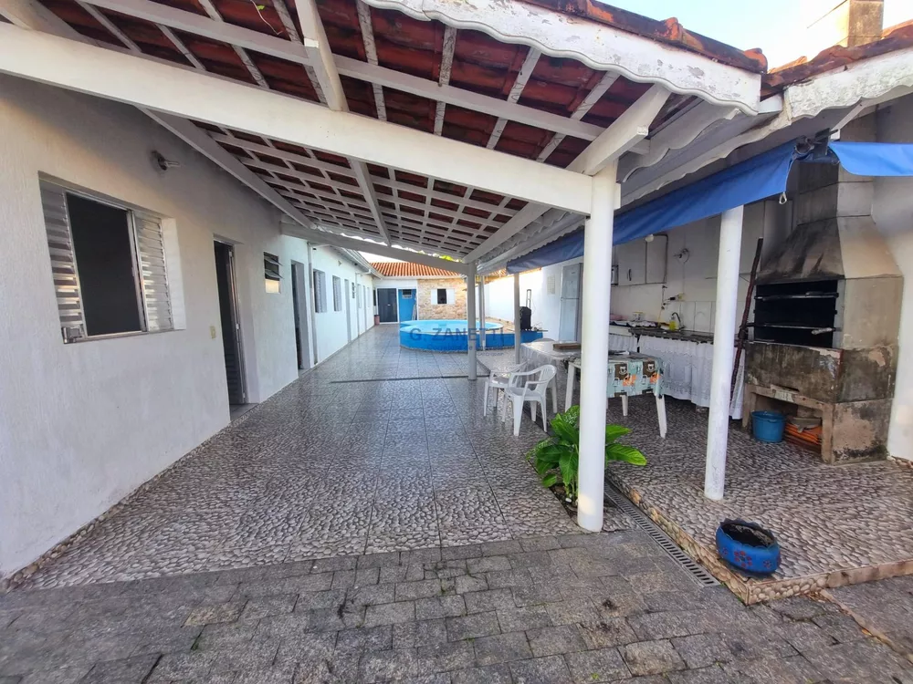 Casa à venda com 6 quartos, 160m² - Foto 4